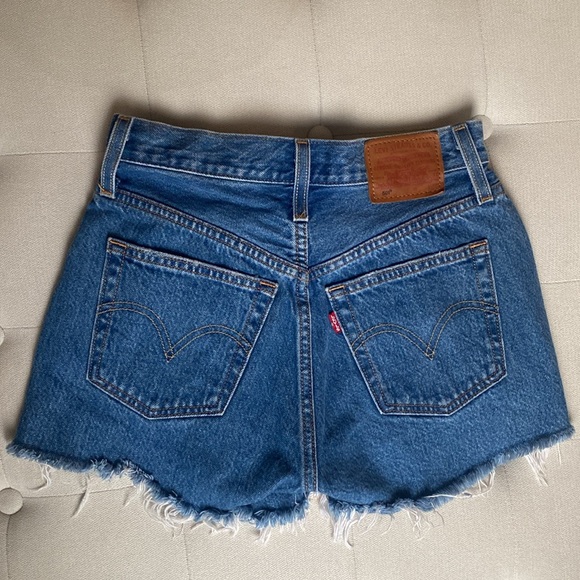 Levi’s 501 Original Short in Athens Mid Short - Picture 12 of 12